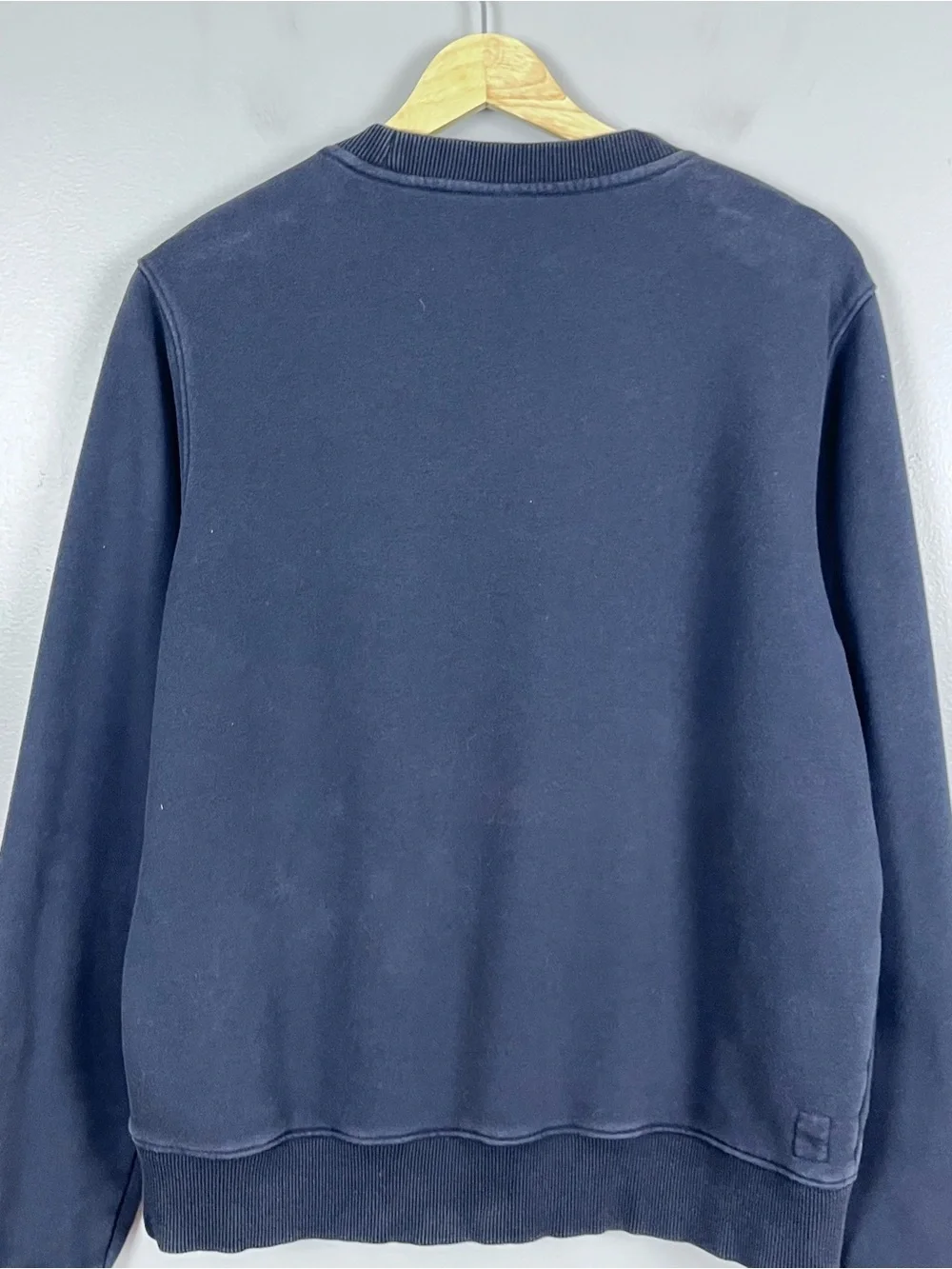Vuori Men's Logo Front Encinitas Crew Neck Pullover Sweatshirt Size S; Casual